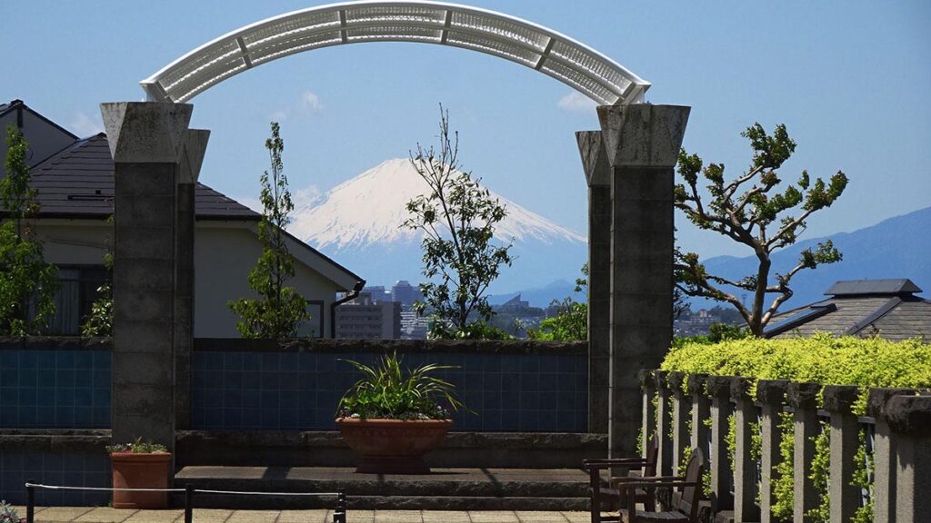 イタリア山から見える富士山